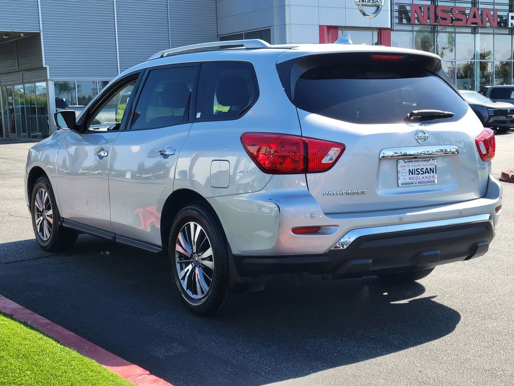 Used 2019 Nissan Pathfinder S FWD image 3