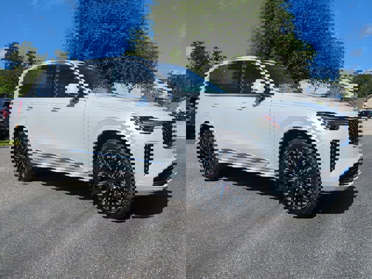 New 2026 Volvo XC90 T8 Plus image 2