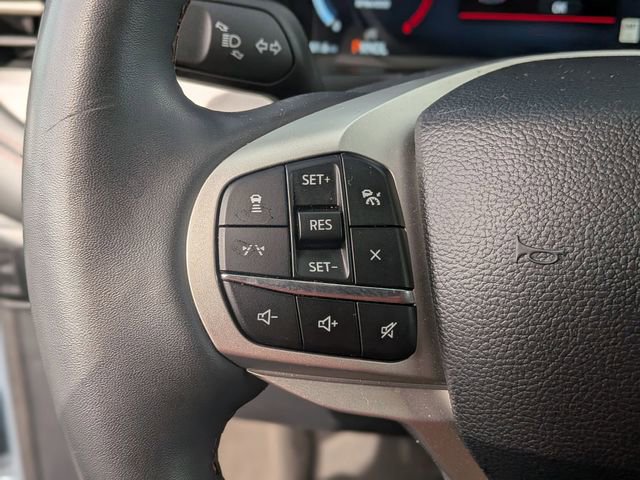Used 2025 Ford Explorer Active w/ Active Comfort Package image 16
