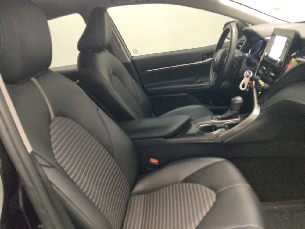 Used 2021 Toyota Camry SE FWD image 21