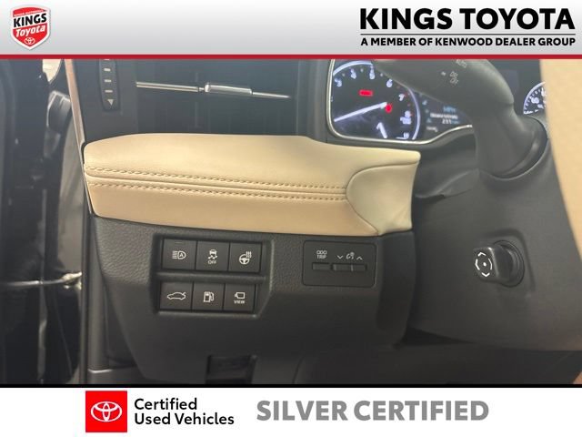 Certified 2019 Toyota Avalon Limited w/ Advanced Safety Package FWD image 22