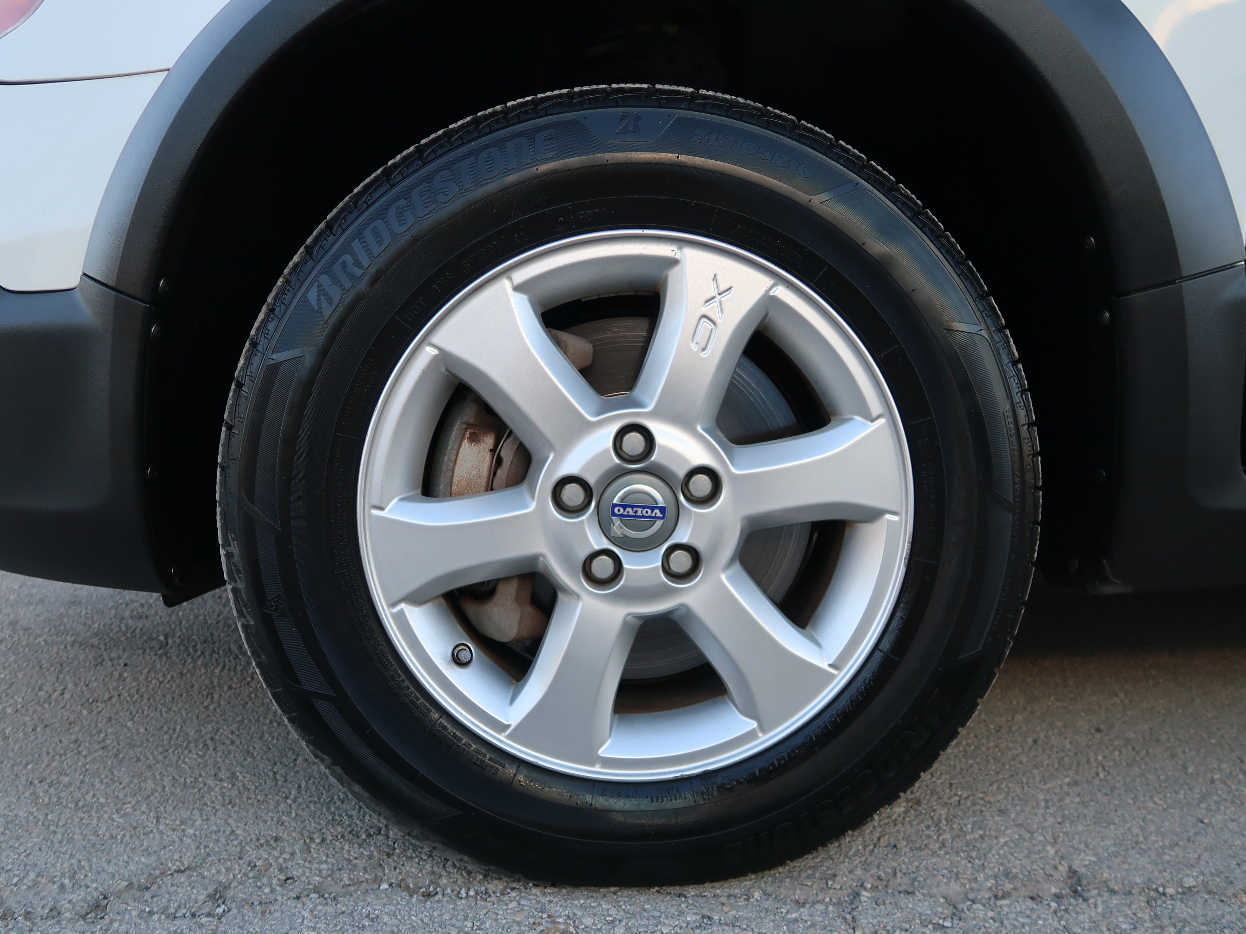 Used 2011 Volvo XC70 3.2 image 38