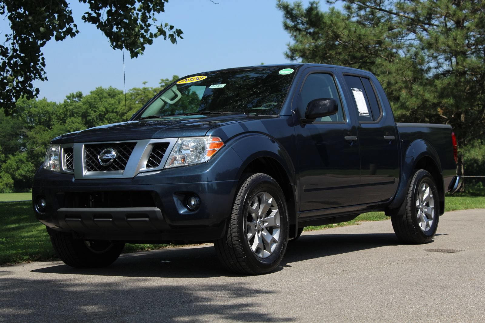 Used 2020 Nissan Frontier SV AWD/4WD image 3