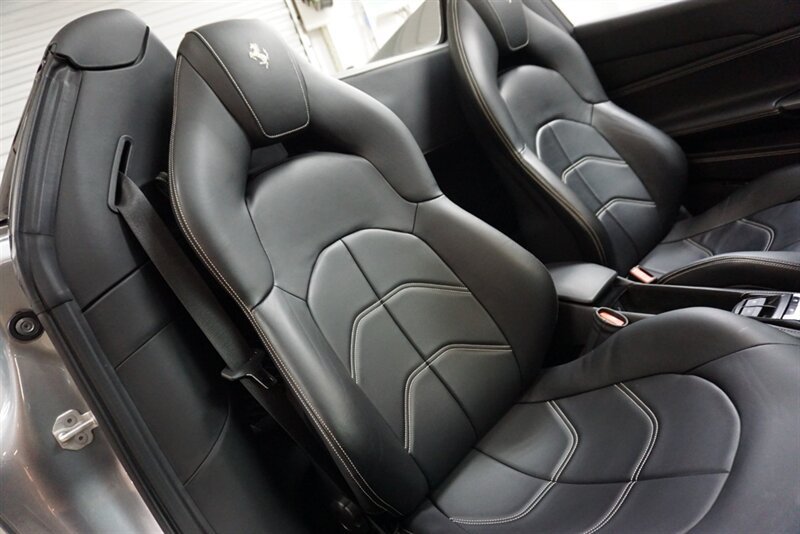 Used 2018 Ferrari 488 Spider RWD image 20
