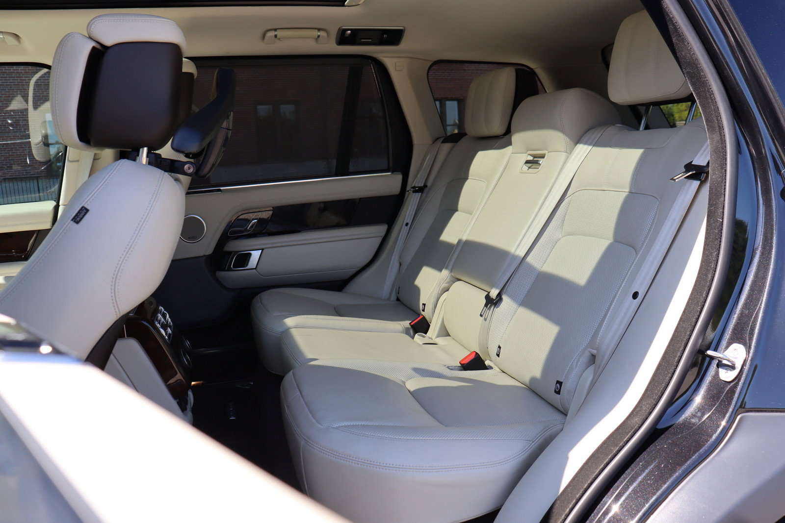 Used 2020 Land Rover Range Rover Long Wheelbase HSE AWD/4WD image 16
