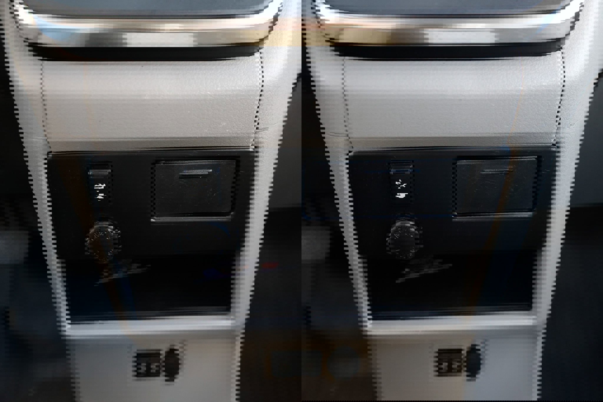 Used 2019 Toyota Sienna L image 42