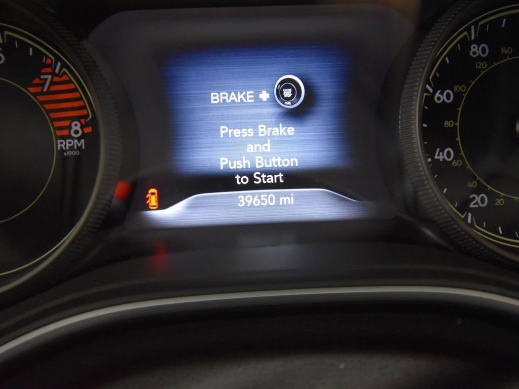 Used 2022 Jeep Cherokee Trailhawk w/ Comfort/Convenience Group image 15