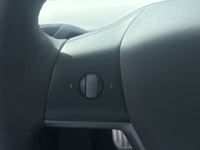 Used 2022 Tesla Model Y Performance image 26