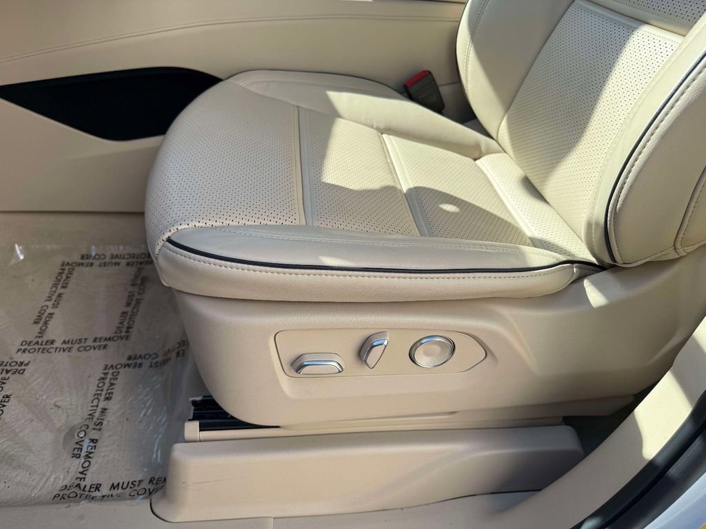 Used 2024 Cadillac Escalade ESV Premium Luxury w/ Performance Package image 3