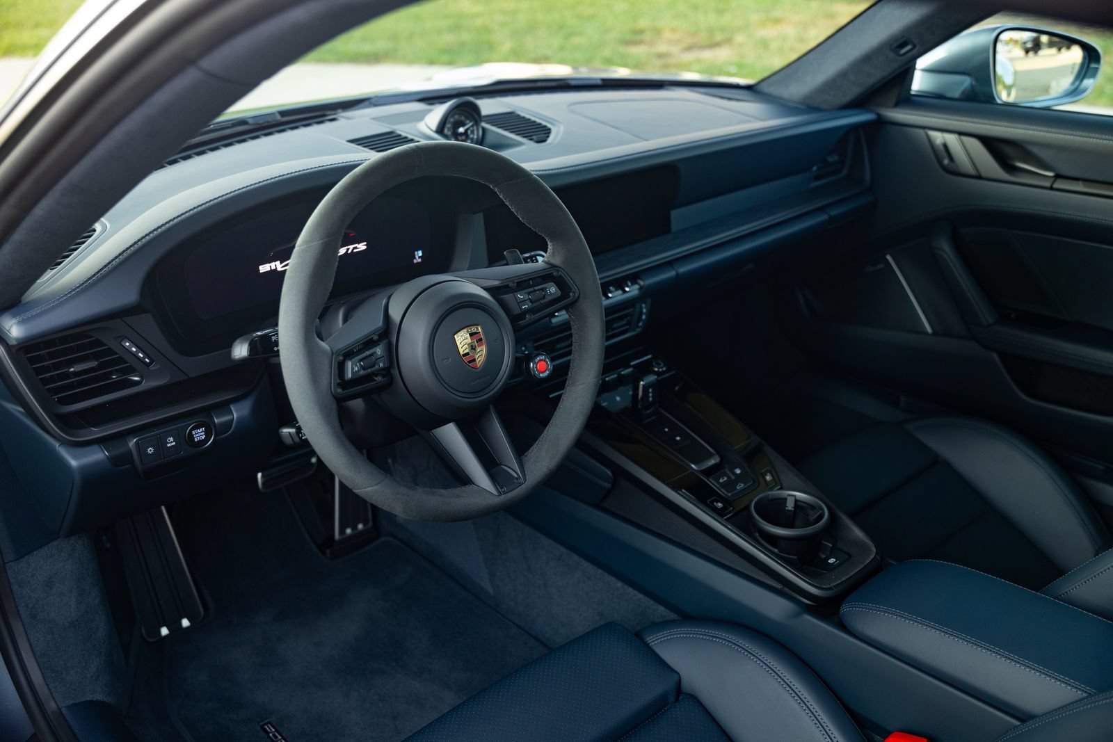 Used 2025 Porsche 911 Carrera GTS RWD image 13