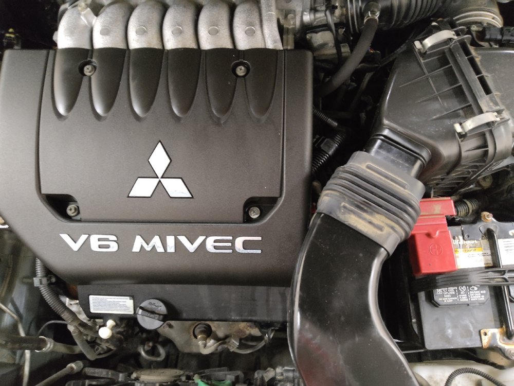 Used 2014 Mitsubishi Outlander GT AWD/4WD image 30