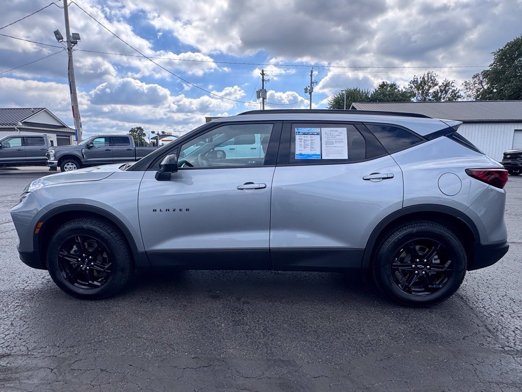 Used 2023 Chevrolet Blazer LT w/ Convenience Package FWD image 9