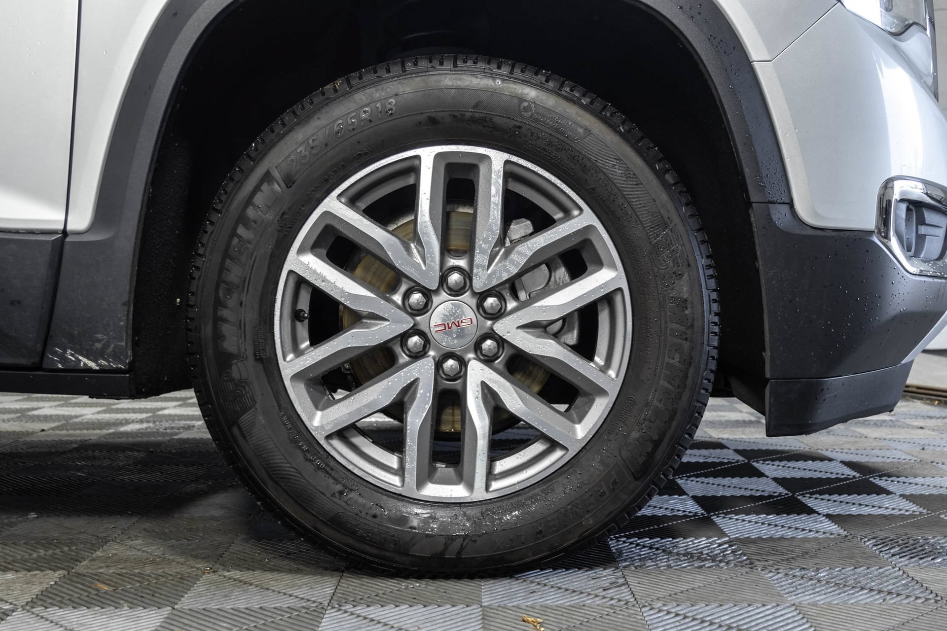 Used 2018 GMC Acadia SLE FWD image 47