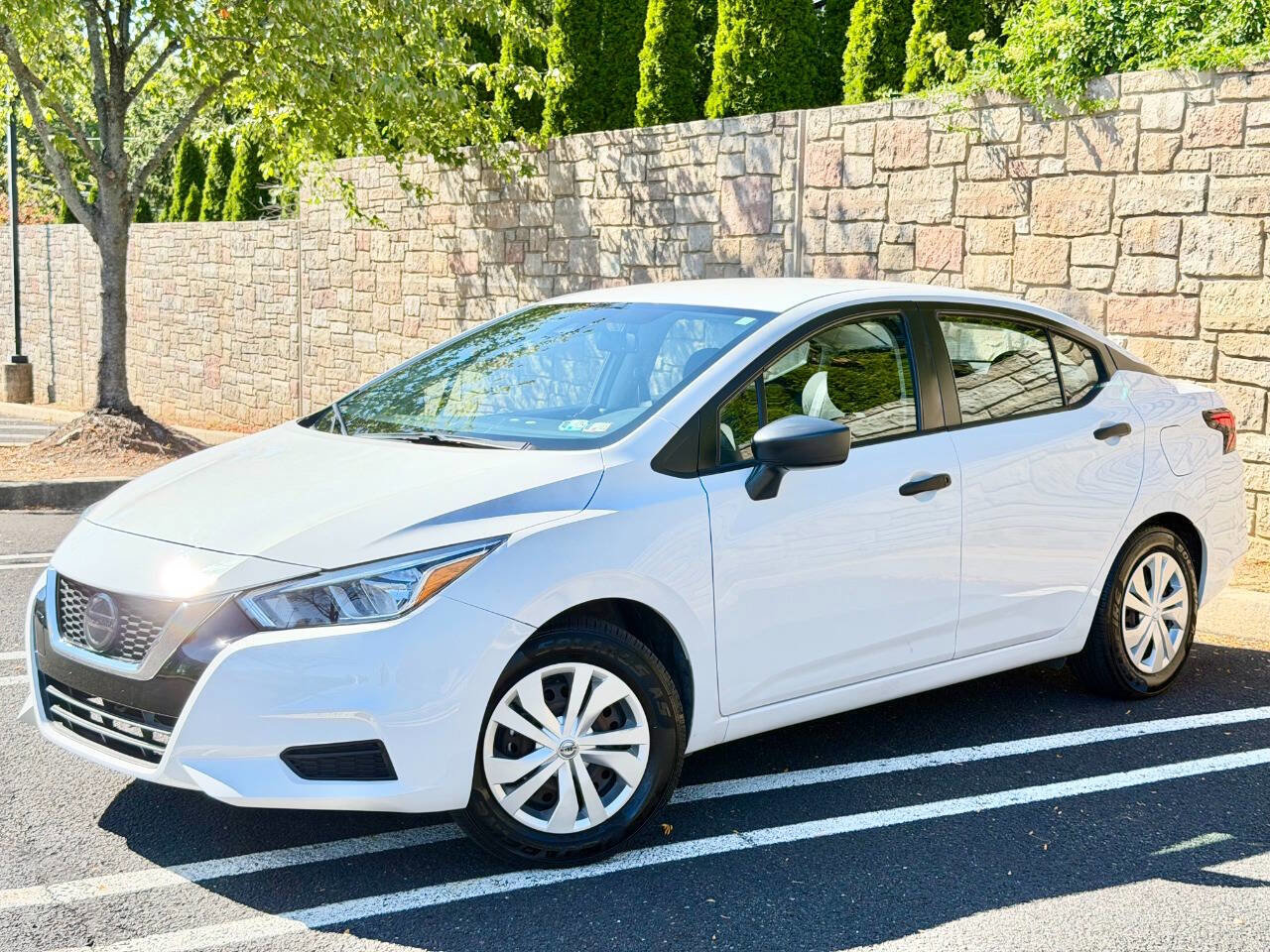 Used 2020 Nissan Versa S image 17