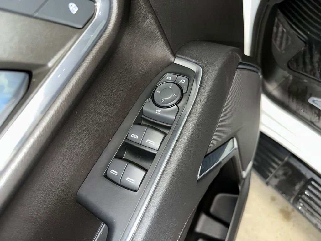 Used 2023 GMC Sierra 1500 Elevation image 8