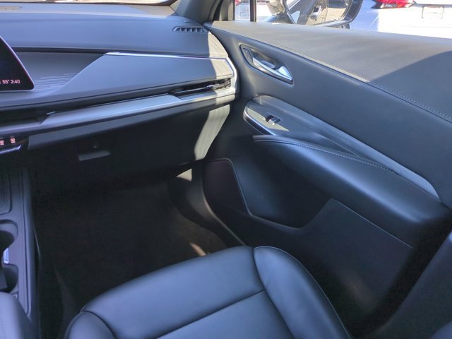 Used 2025 Cadillac XT4 Premium Luxury image 18