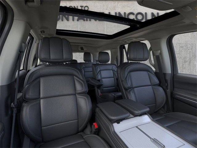 New 2025 Lincoln Navigator Reserve image 10