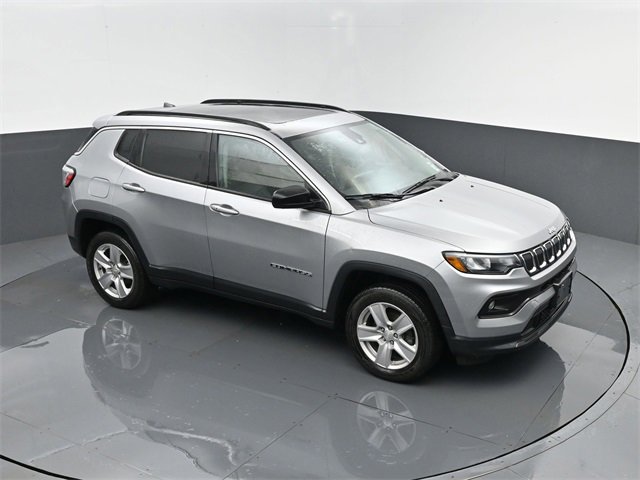 Used 2022 Jeep Compass Latitude w/ Sun and Sound Group image 19