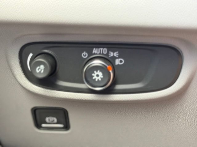 Used 2024 GMC Terrain SLE FWD image 21