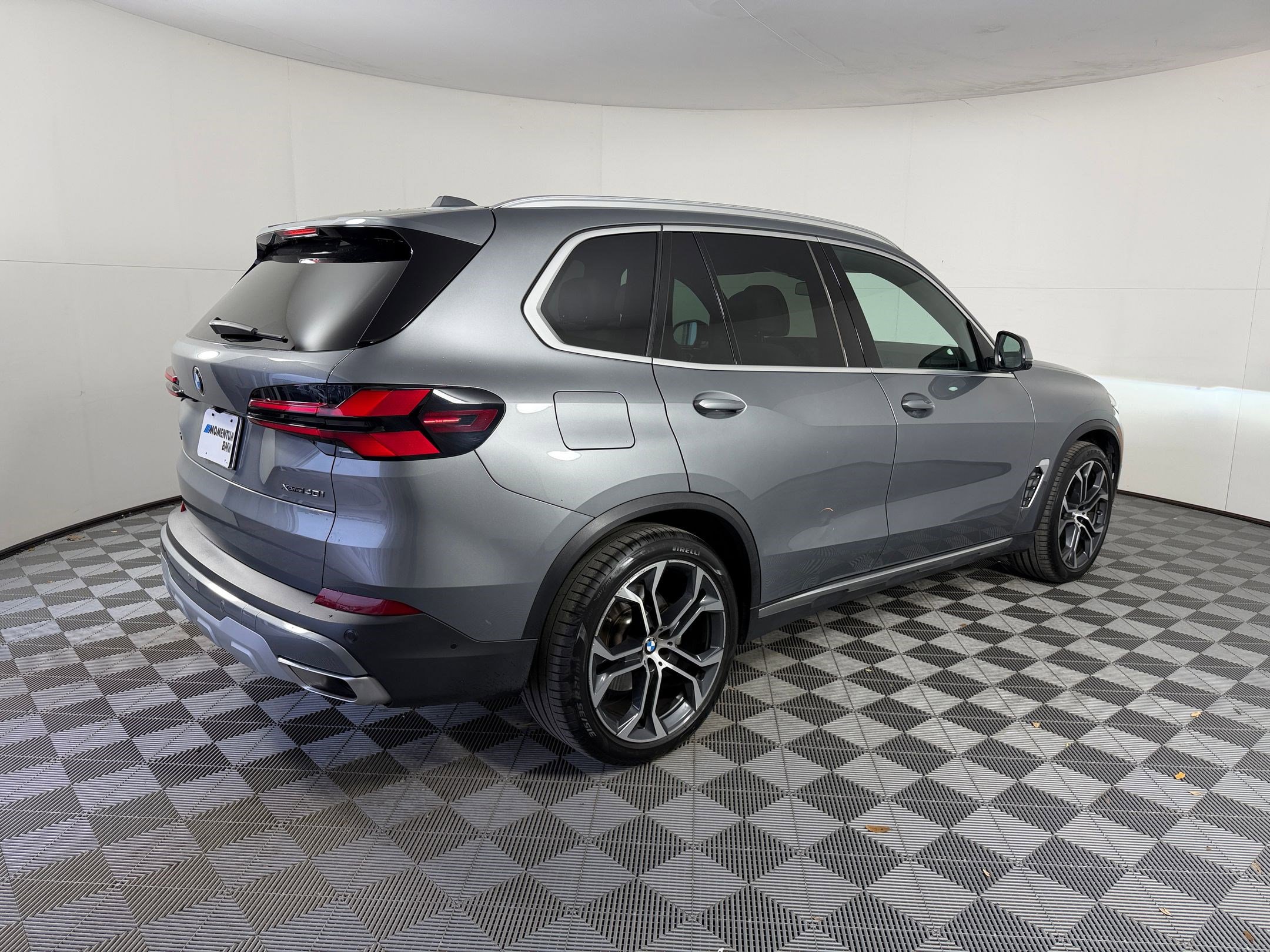 Certified 2024 BMW X5 xDrive40i w/ Premium Package AWD/4WD image 9