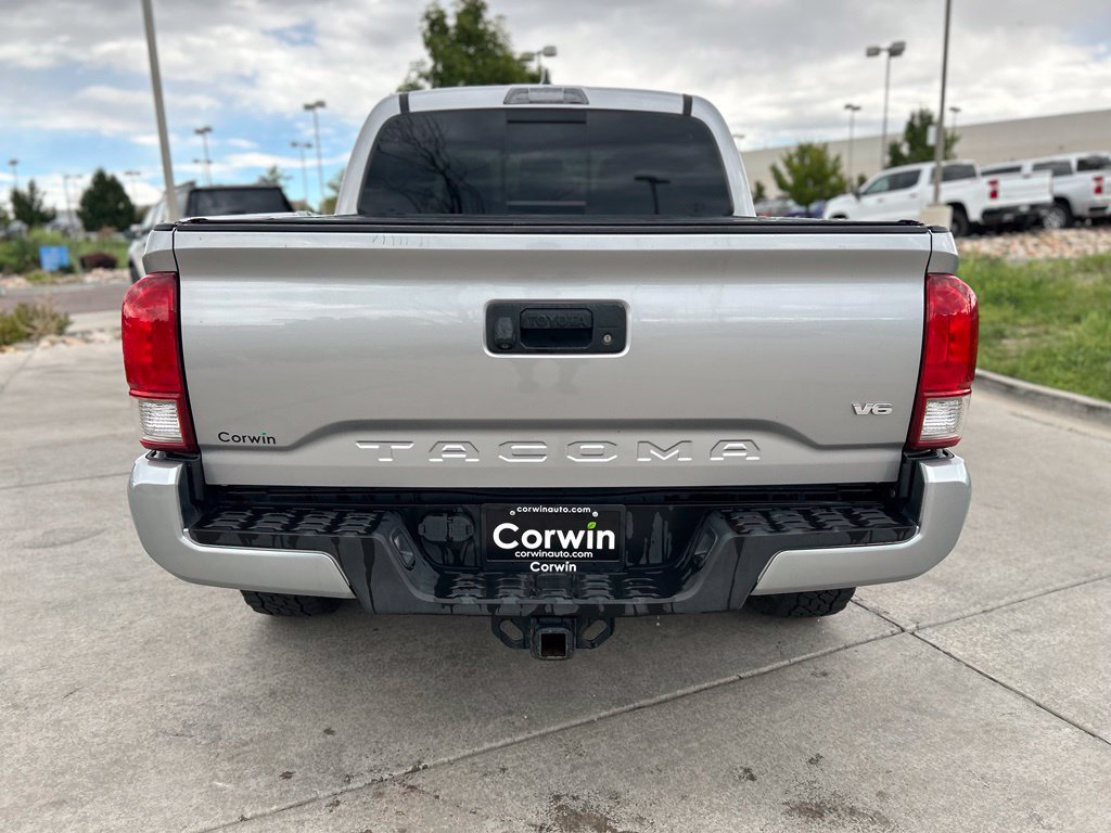 Used 2017 Toyota Tacoma TRD Off-Road w/ Tow Package AWD/4WD image 8