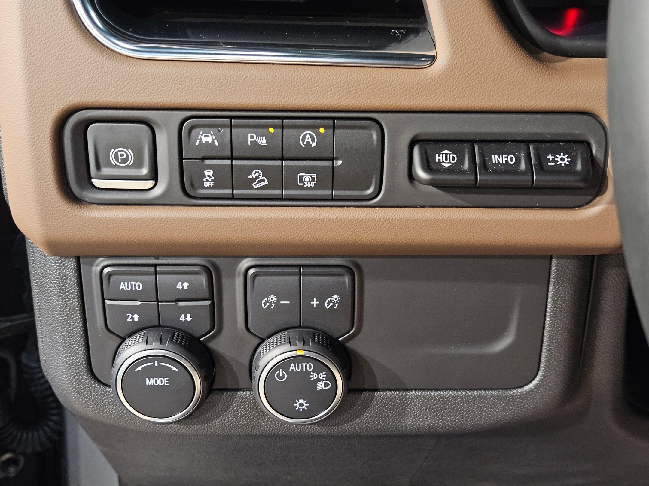 Used 2024 Chevrolet Tahoe High Country AWD/4WD image 26
