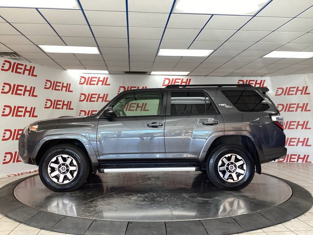 Used 2020 Toyota 4Runner TRD Off-Road Premium w/ Moonroof Package AWD/4WD image 4