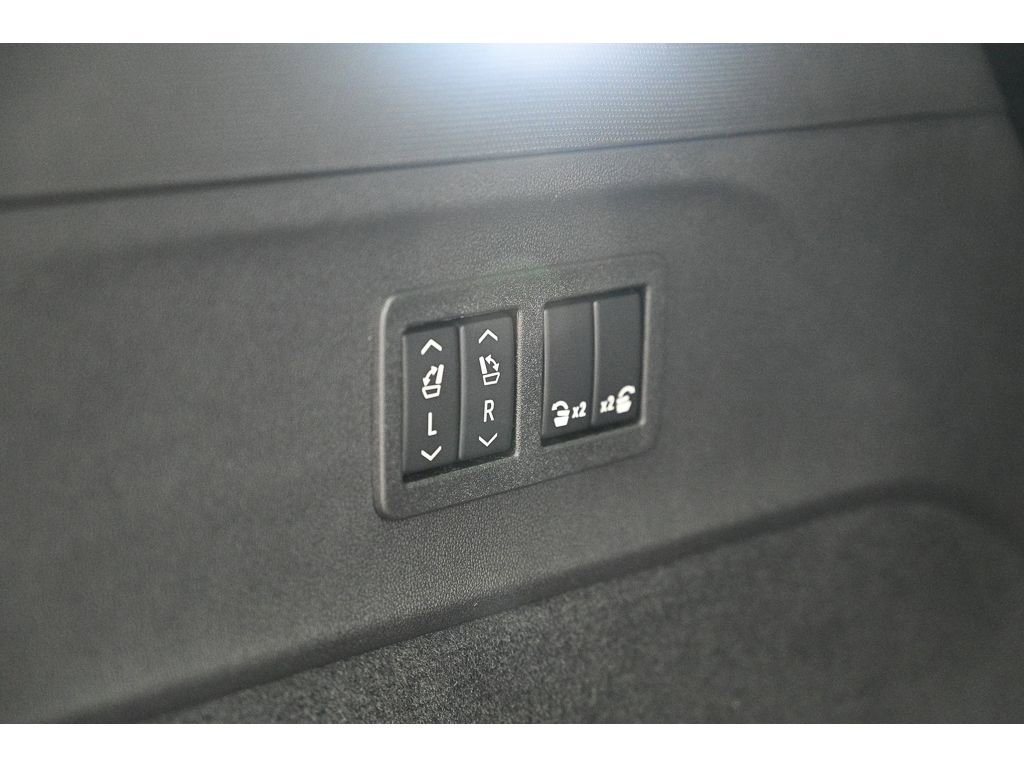 New 2026 Cadillac Escalade IQ Luxury 1 image 62