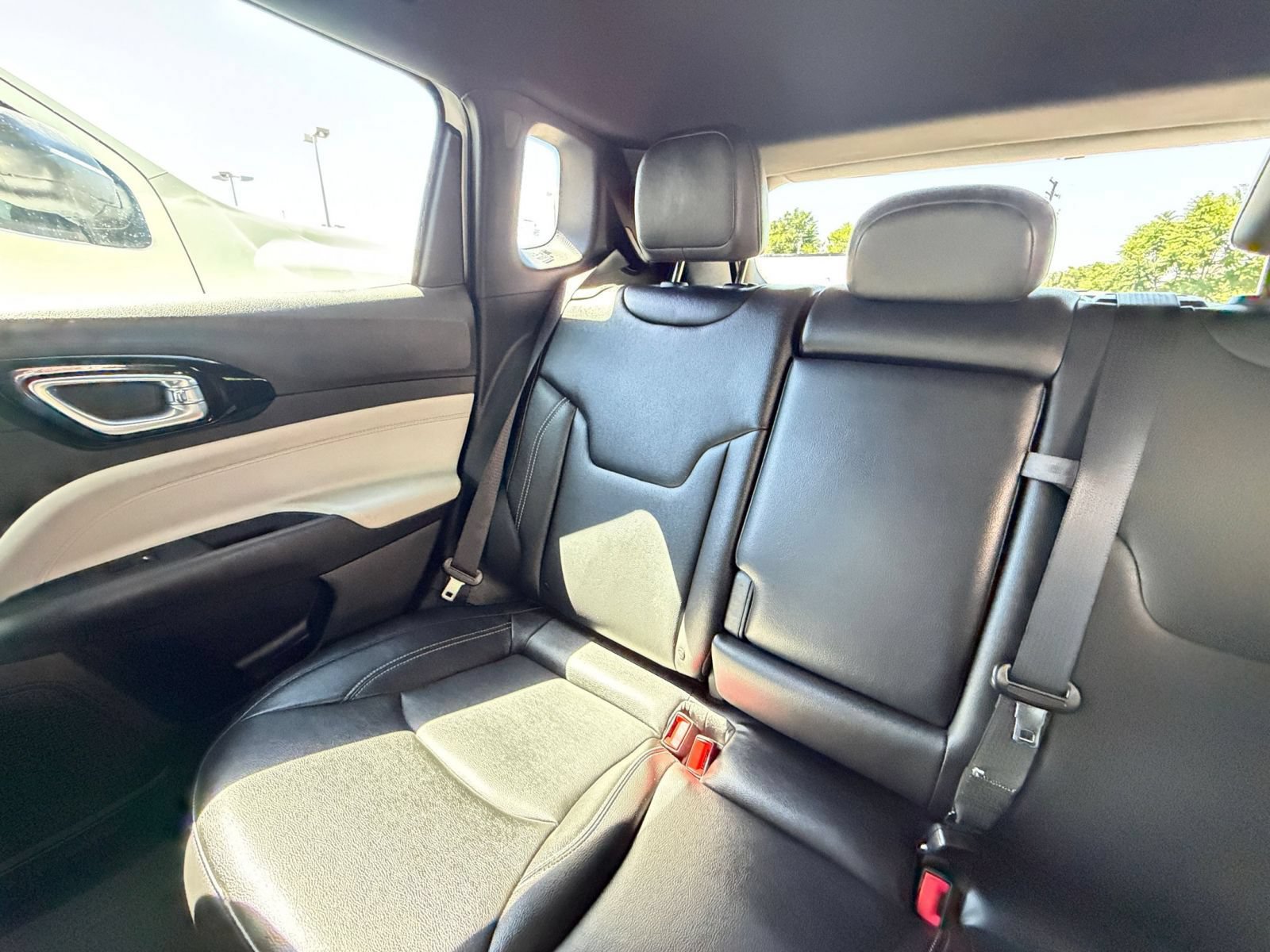 Used 2025 Jeep Compass Limited AWD/4WD image 39