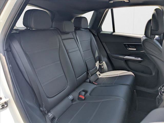 Certified 2025 Mercedes-Benz GLC 300 image 18