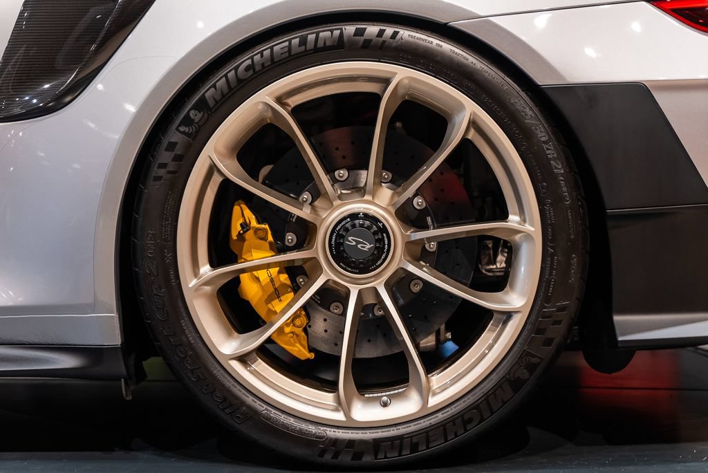 Used 2018 Porsche 911 GT2 RS RWD image 18