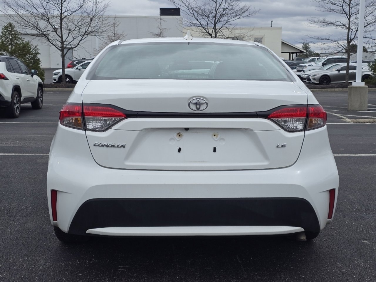 Used 2022 Toyota Corolla LE image 6