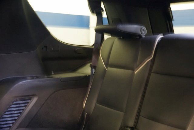 Certified 2023 Cadillac Escalade Premium Luxury image 28