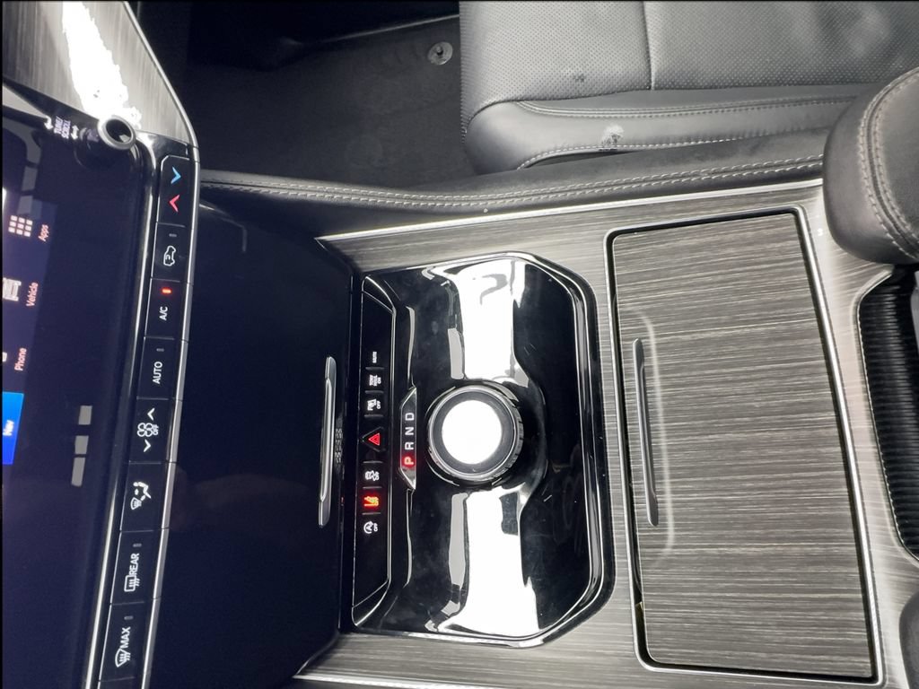 Used 2024 Jeep Wagoneer L Series II RWD image 50
