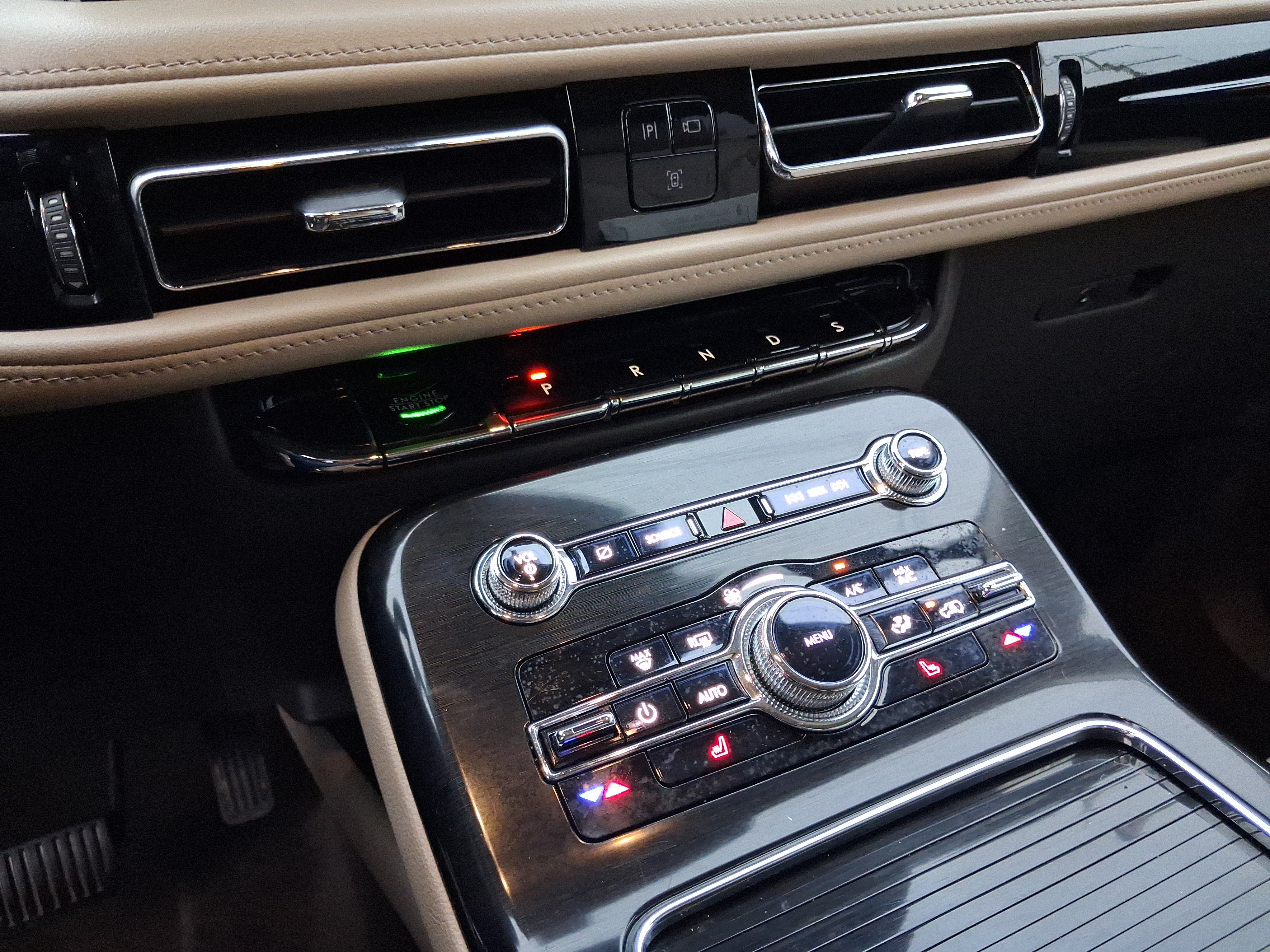 Certified 2023 Lincoln Nautilus FWD w/ Premium Package image 20