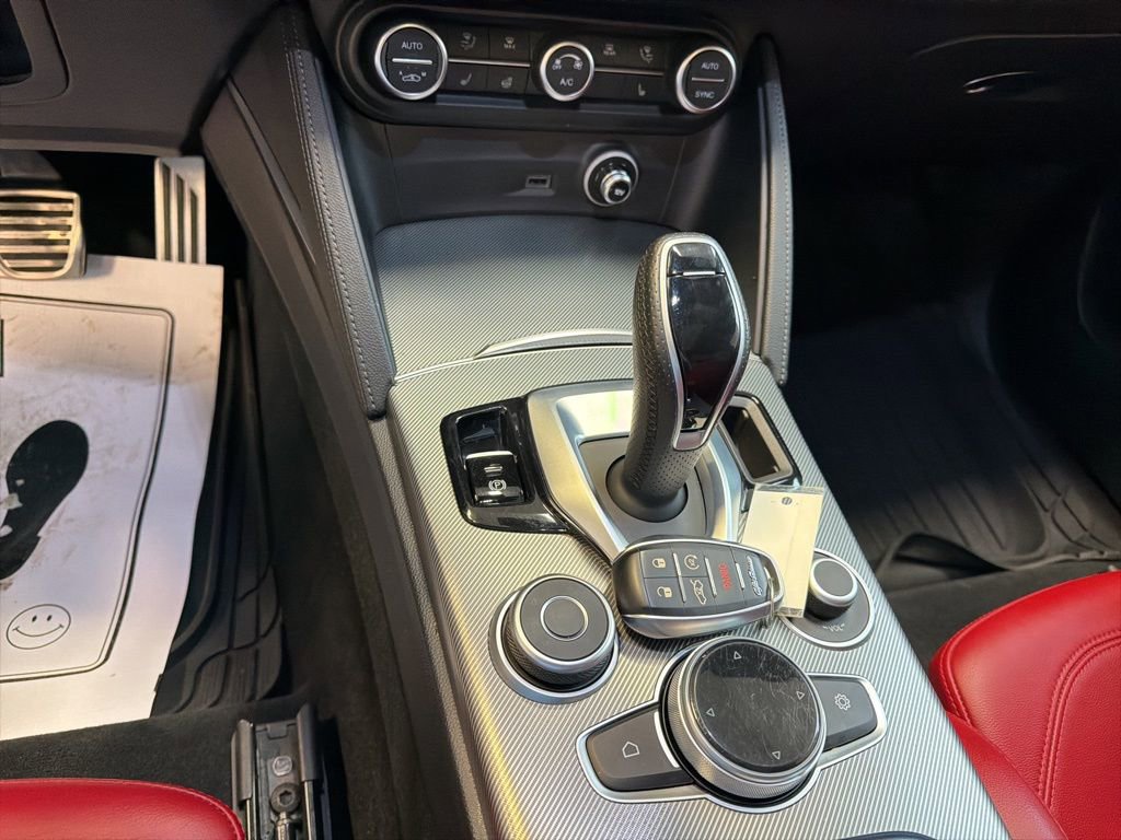 Used 2023 Alfa Romeo Stelvio Veloce image 26