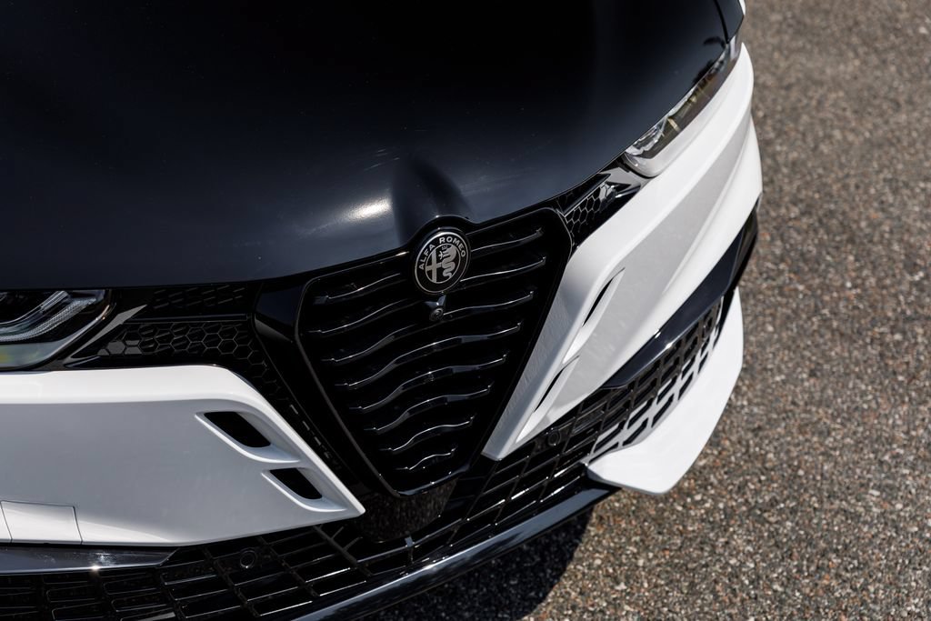 New 2026 Alfa Romeo Tonale w/ Active Assist Package AWD/4WD image 39