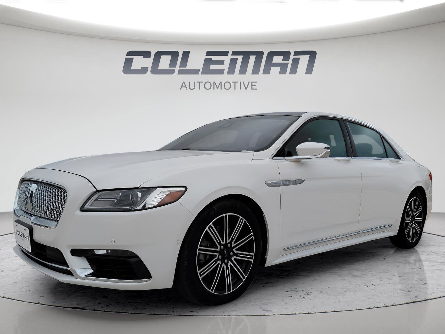 Used 2018 Lincoln Continental Reserve image 1