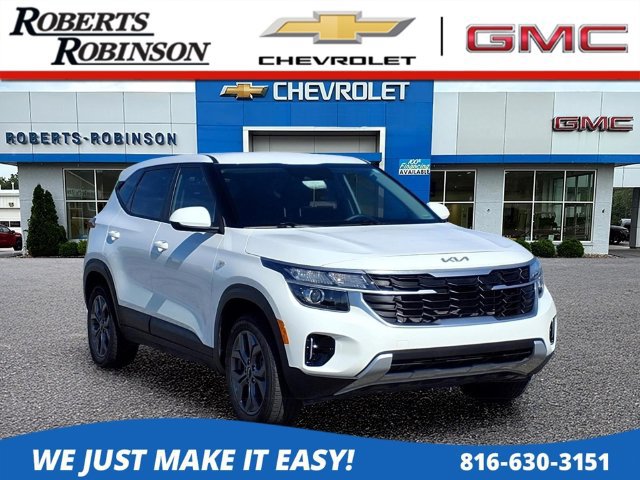 Used 2024 Kia Seltos LX AWD/4WD image 1