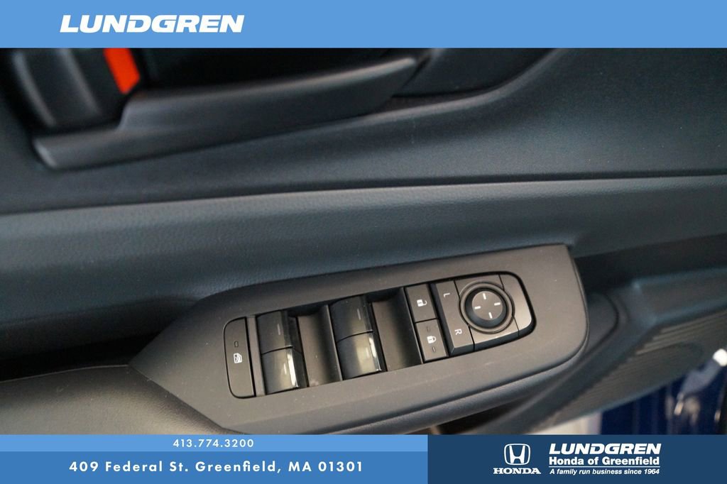 Used 2024 Toyota Prius LE image 15