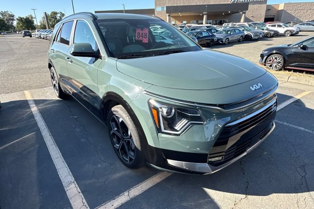 Certified 2025 Kia Niro EX Touring FWD image 2