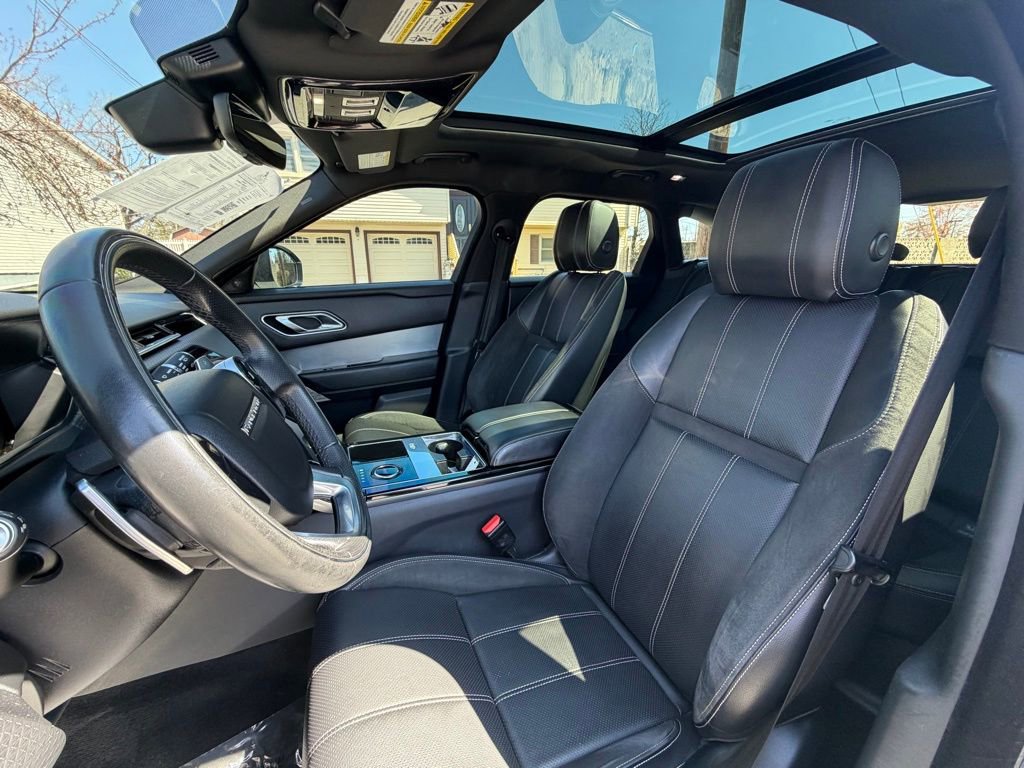 Used 2019 Land Rover Range Rover Velar R-Dynamic SE image 10