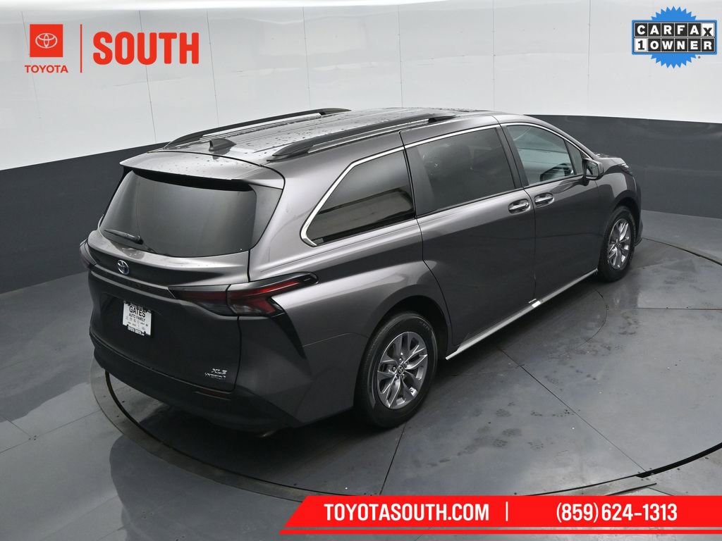 Used 2023 Toyota Sienna XLE image 53
