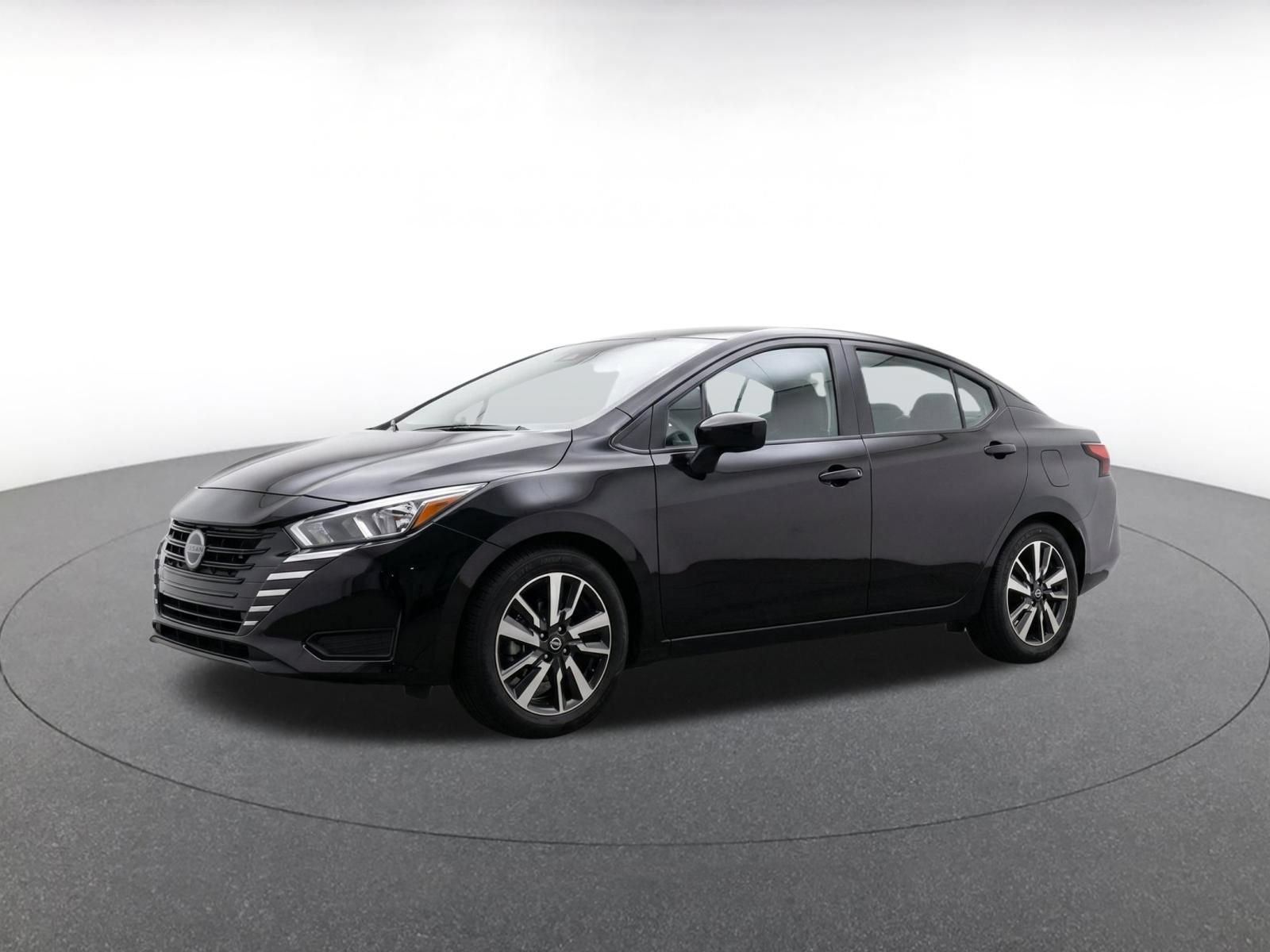Used 2025 Nissan Versa SV FWD image 3