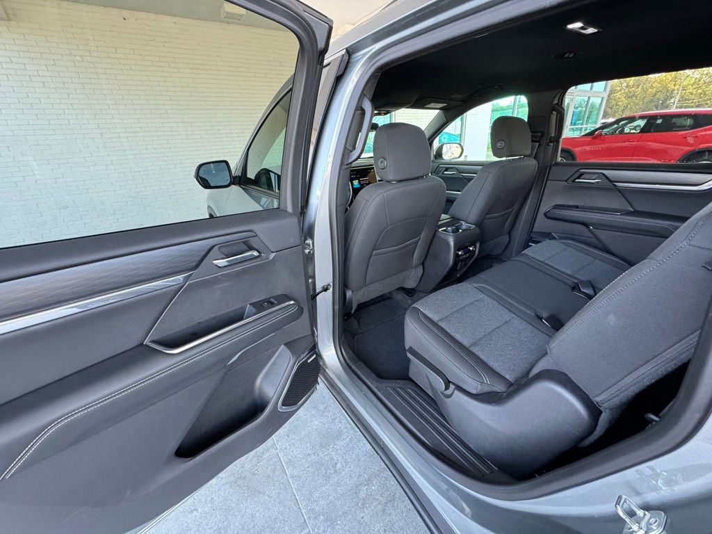 Used 2025 GMC Acadia Elevation image 19