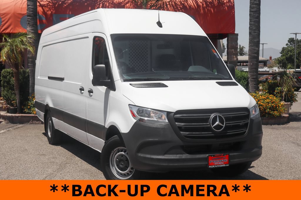 Used 2020 Mercedes-Benz Sprinter 2500 image 2