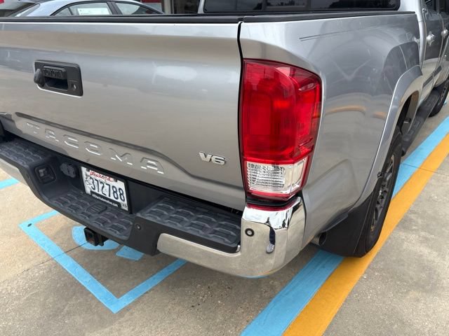 Used 2017 Toyota Tacoma SR5 w/ Tow Package RWD image 19