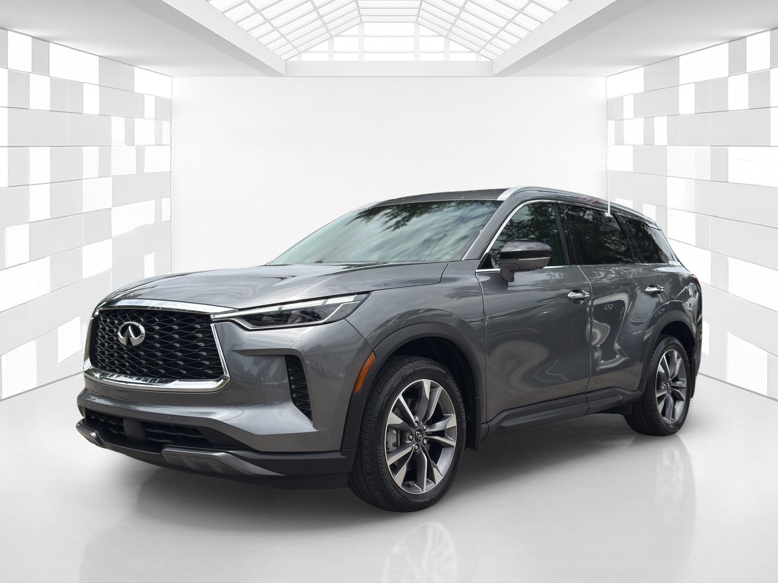 Used 2022 INFINITI QX60 Luxe w/ Cargo Package FWD image 3