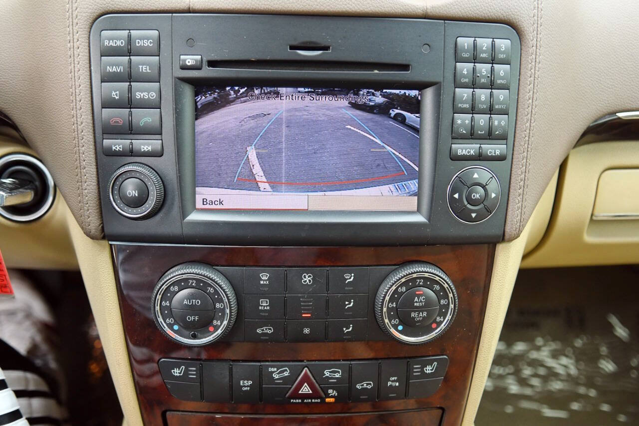 Used 2011 Mercedes-Benz GL 450 4MATIC image 25