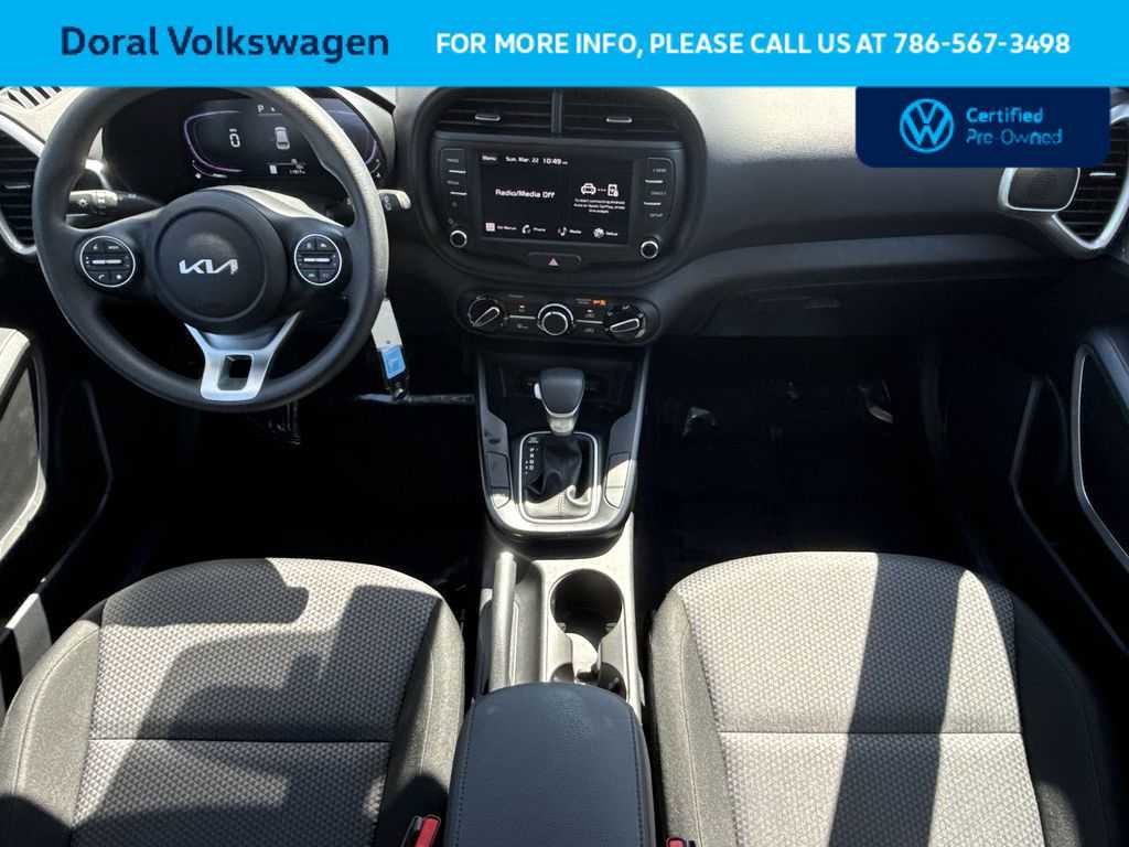 Used 2025 Kia Soul LX FWD image 24
